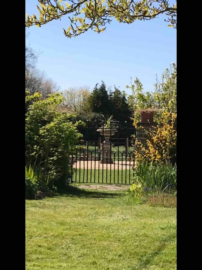 The Potting Shed, Self Contained, Detached Retreat In Shapwick Village Екстериор снимка